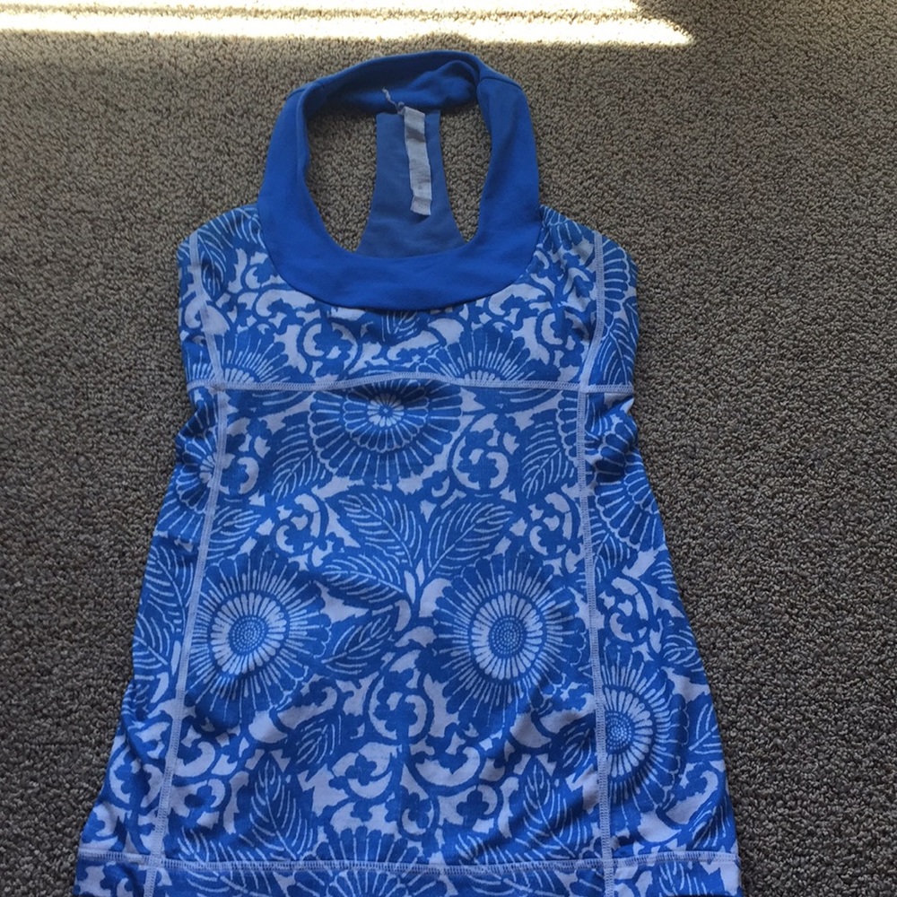 Lululemon tank